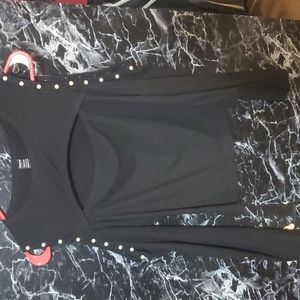 Black keyhole top